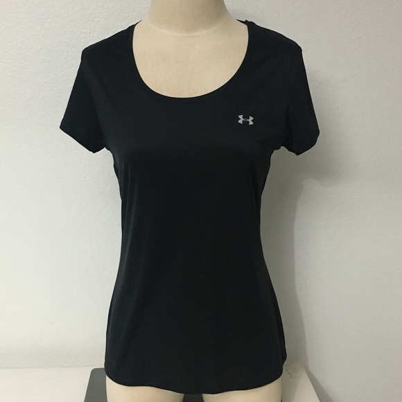 Workout Essential Women’s Under Armour Flyweight Running Top, Medium NWT - Picture 5 of 9
